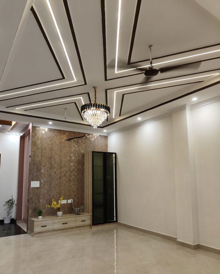 Room, ambala highway 5 Bedroom 250 Sq.Yd. Independent House In Ambala Highway Zirakpur 10652577