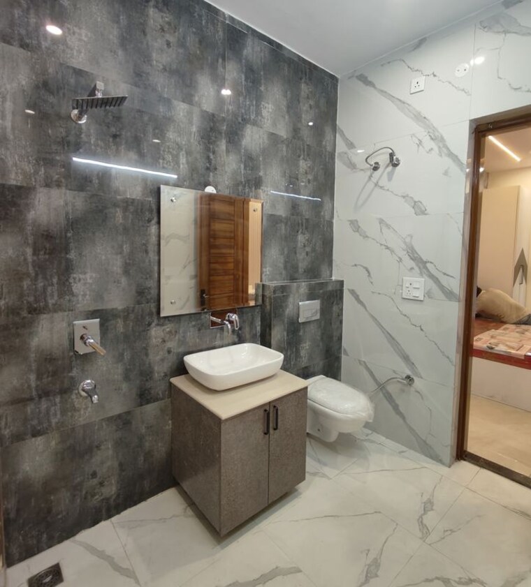 Bathroom, ambala highway 5 Bedroom 250 Sq.Yd. Independent House In Ambala Highway Zirakpur 10652577