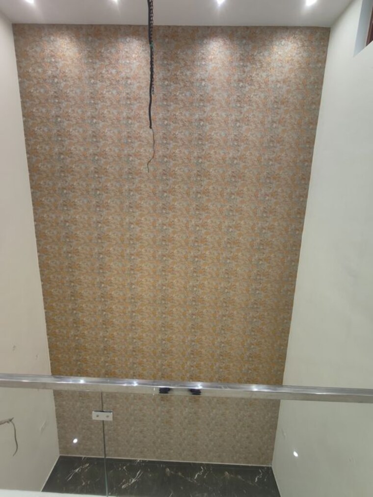 undefined, ambala highway 5 Bedroom 250 Sq.Yd. Independent House In Ambala Highway Zirakpur 10652577
