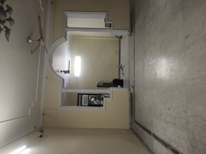 Room in 3 BHK Builder Floor at Lajpat Nagar – for Rent