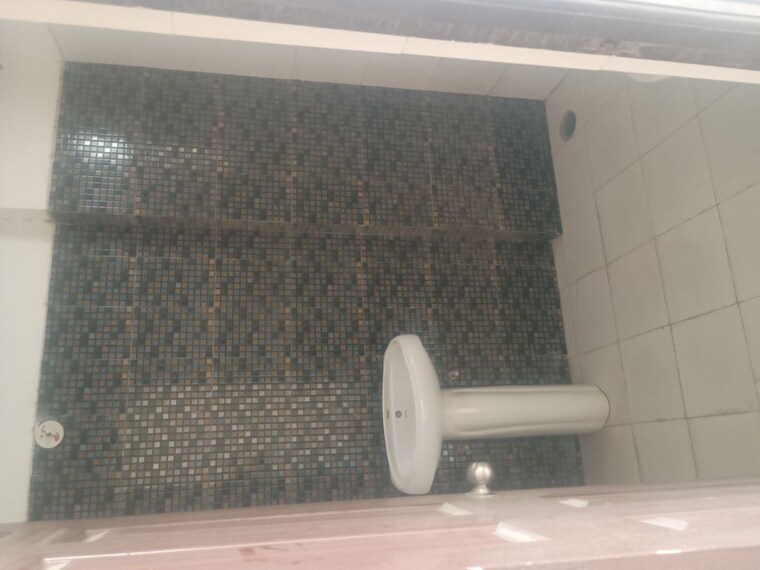Bathroom, value-infra-meadows-vista2 2 Bedroom 890 Sq.Ft. Apartment In Raj Nagar Extension Ghaziabad 10652650