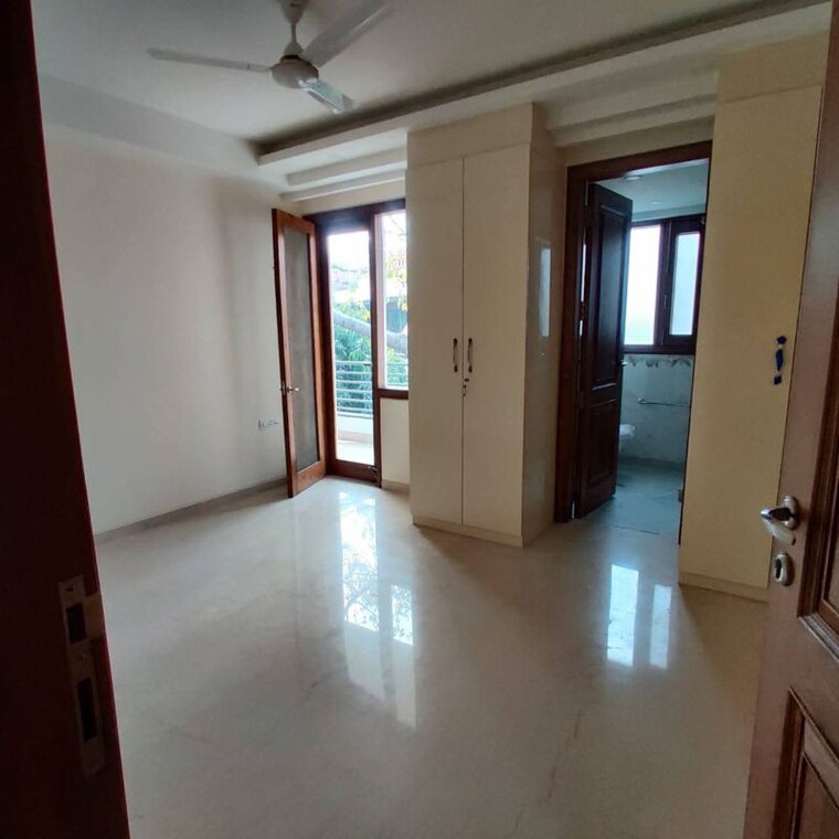 Room, panchsheel enclave 4 Bedroom 380 Sq.Yd. Builder Floor In Panchsheel Enclave Delhi 10652672