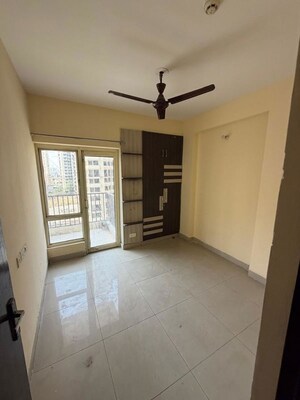 2 BHK Apartment For Rent in Nirala Greenshire, Sector 2 Greater Noida