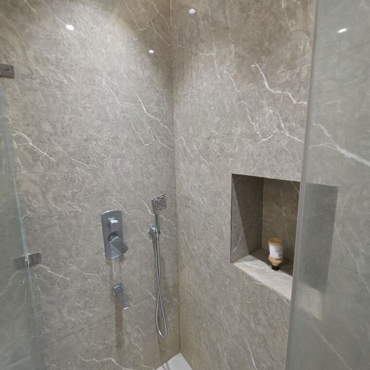 Bathroom, east of kailash 3 Bedroom 208 Sq.Yd. Builder Floor In East Of Kailash Delhi 10652679