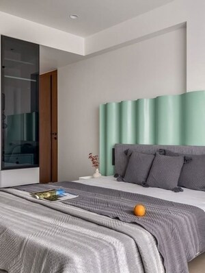 Bedroom in 2 BHK Builder Floor at Mahavir Enclave 1 – for Sale
