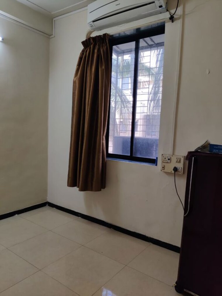 Room, adarsh nagar 2 Bedroom 550 Sq.Ft. Apartment In Adarsh Nagar Mumbai 10652715