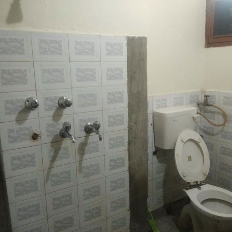 Bathroom, sector 38west 2 Bedroom 900 Sq.Ft. Independent House In Sector 38west Chandigarh 10652720