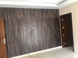 Furnished Amenities in 4 BHK Apartment at Vasant Vihar – for Rent