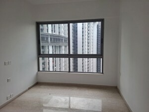 Room in 3 BHK Apartment at Kalpataru Immensa, Kolshet Road – for Rent