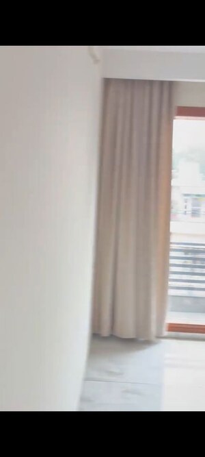 Building Lobby in 2 BHK Builder Floor at Sector 16 – for Rent