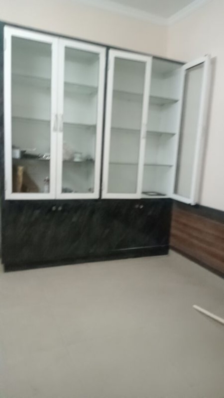 Bedroom, sector 22 6+ Bedroom 1200 Sq.Ft. Independent House In Sector 22 Chandigarh 10652745
