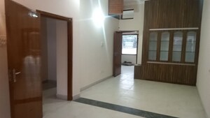 Room in 6+ BHK Independent House at Sector 22 – for Rent
