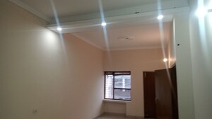 Room in 6+ BHK Independent House at Sector 22 – for Rent