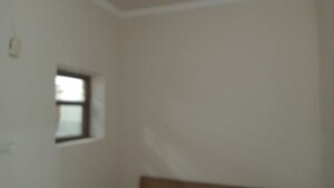 Room in 6+ BHK Independent House at Sector 22 – for Rent