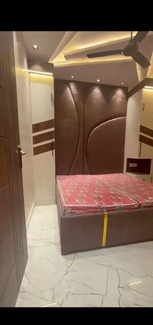 Furnished Amenities in 3 BHK Builder Floor at Bhagwati Garden – for Sale