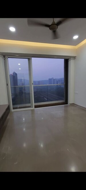 Room in 2 BHK Apartment at Embassy One Thane, Panch Pakhadi – for Rent
