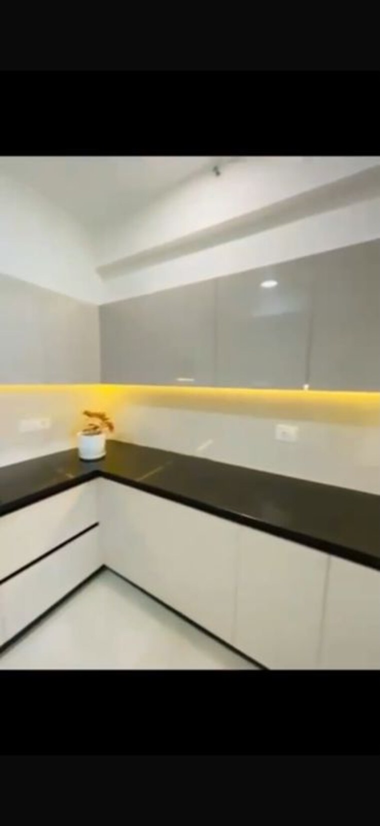 Kitchen, sare-the-grand 4 Bedroom 2280 Sq.Ft. Apartment In Sector 92 Gurgaon 10652770