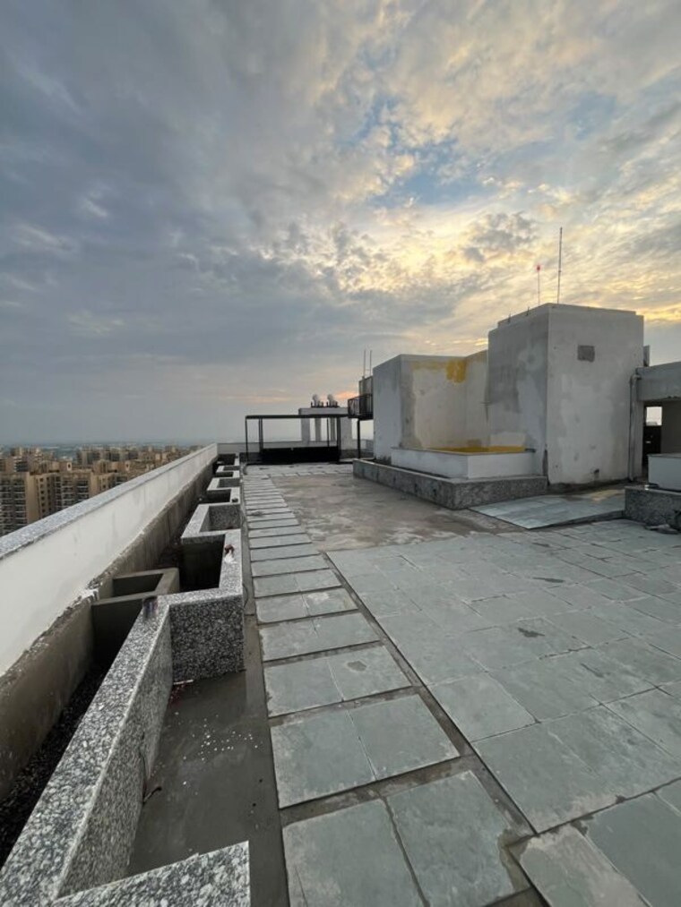 Terrace, sare-the-grand 4 Bedroom 2280 Sq.Ft. Apartment In Sector 92 Gurgaon 10652770