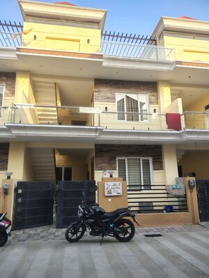 2 BHK Apartment For Rent in Mayfair Villas, Faizabad Road