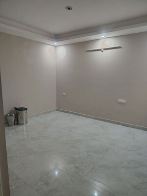 Room in 2 BHK Apartment at Mayfair Villas, Faizabad Road – for Rent