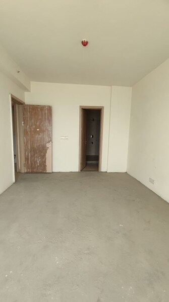 3.5 BHK +  1940 Sq.Ft. Apartment in DLF Express Greens