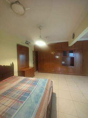 Bedroom in 3.5 BHK Apartment at Seawoods – for Rent