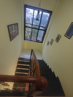 Staircase in 3.5 BHK Apartment at Seawoods – for Rent