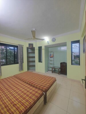 Bedroom in 3.5 BHK Apartment at Seawoods – for Rent