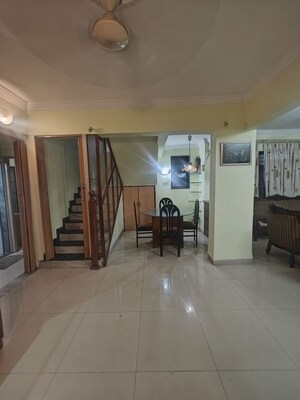 Living Room in 3.5 BHK Apartment at Seawoods – for Rent