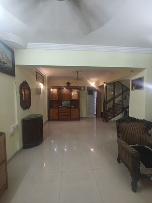 Living Room in 3.5 BHK Apartment at Seawoods – for Rent