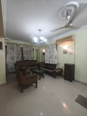 Living Room in 3.5 BHK Apartment at Seawoods – for Rent
