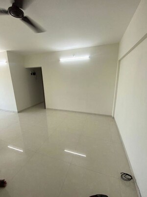 Room in 1 BHK Apartment at Ruparel Elara, Kandivali West – for Sale