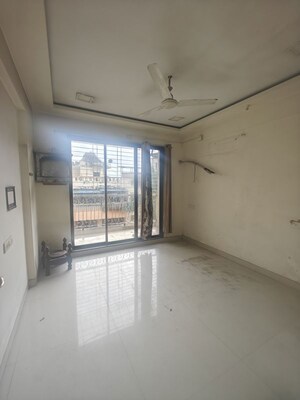 Room in 2 BHK Apartment at Fortune Ira Pearl, Seawoods – for Rent