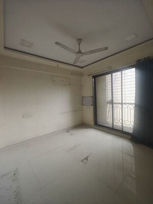 Room in 2 BHK Apartment at Fortune Ira Pearl, Seawoods – for Rent