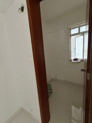 Room in 3 BHK Apartment at Avon Vista, Balewadi – for Rent