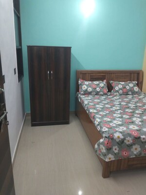 Bedroom in 2 BHK Builder Floor at Mayur Vihar 1 – for Rent