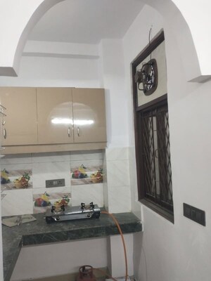 Kitchen in 2 BHK Builder Floor at Mayur Vihar 1 – for Rent