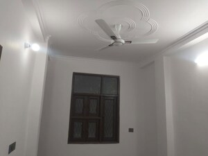 Furnished Amenities in 2 BHK Builder Floor at Mayur Vihar 1 – for Rent