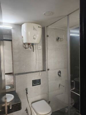 Bathroom in 3.5 BHK Apartment at Microtek Greenburg, Sector 86 – for Rent