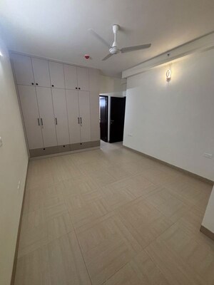 Room in 2 BHK Apartment at Karle Vario Homes, Hebbal – for Rent
