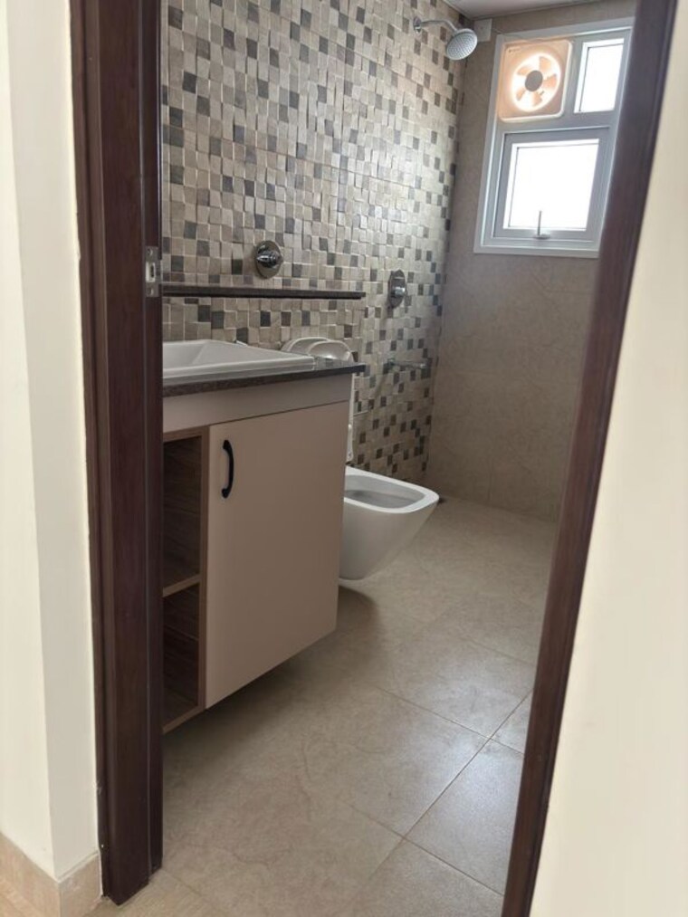 Bathroom, karle-vario-homes 2 Bedroom 796 Sq.Ft. Apartment In Hebbal Bangalore 10652873