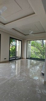 3 BHK +  325 Sq.Yd. Builder Floor in Defence Colony