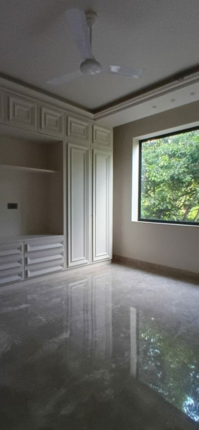 Room, defence colony 3 Bedroom 325 Sq.Yd. Builder Floor In Defence Colony Delhi 10641107