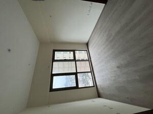 Room in 3 BHK Apartment at Sheth Auris Serenity Tower 3, Malad West – for Rent