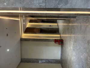 Furnished Amenities in 3.5 BHK Apartment at Sheth Auris Serenity Tower 3, Malad West – for Rent