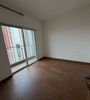 Room in 2 BHK Apartment at Gera Planet Of Joy, Kharadi – for Rent