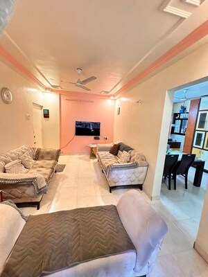 Team Area in 2 BHK Apartment at Hari Om Puram, Aundh – for Rent