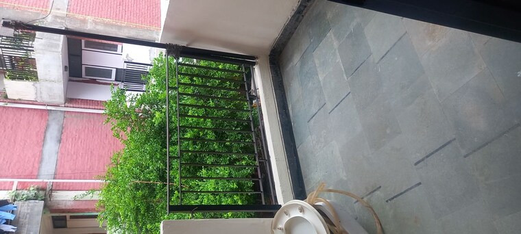 Balcony, ip extension 2 Bedroom 1000 Sq.Ft. Apartment In Ip Extension Delhi 10652925