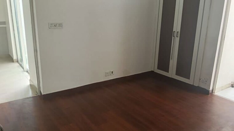 Room, paras-tierea 3.5 Bedroom 1265 Sq.Ft. Apartment In Sector 137 Noida 10652931