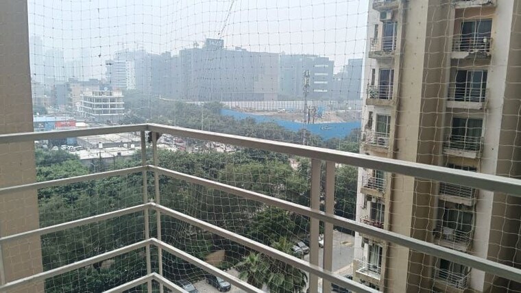 Balcony, paras-tierea 3.5 Bedroom 1265 Sq.Ft. Apartment In Sector 137 Noida 10652931